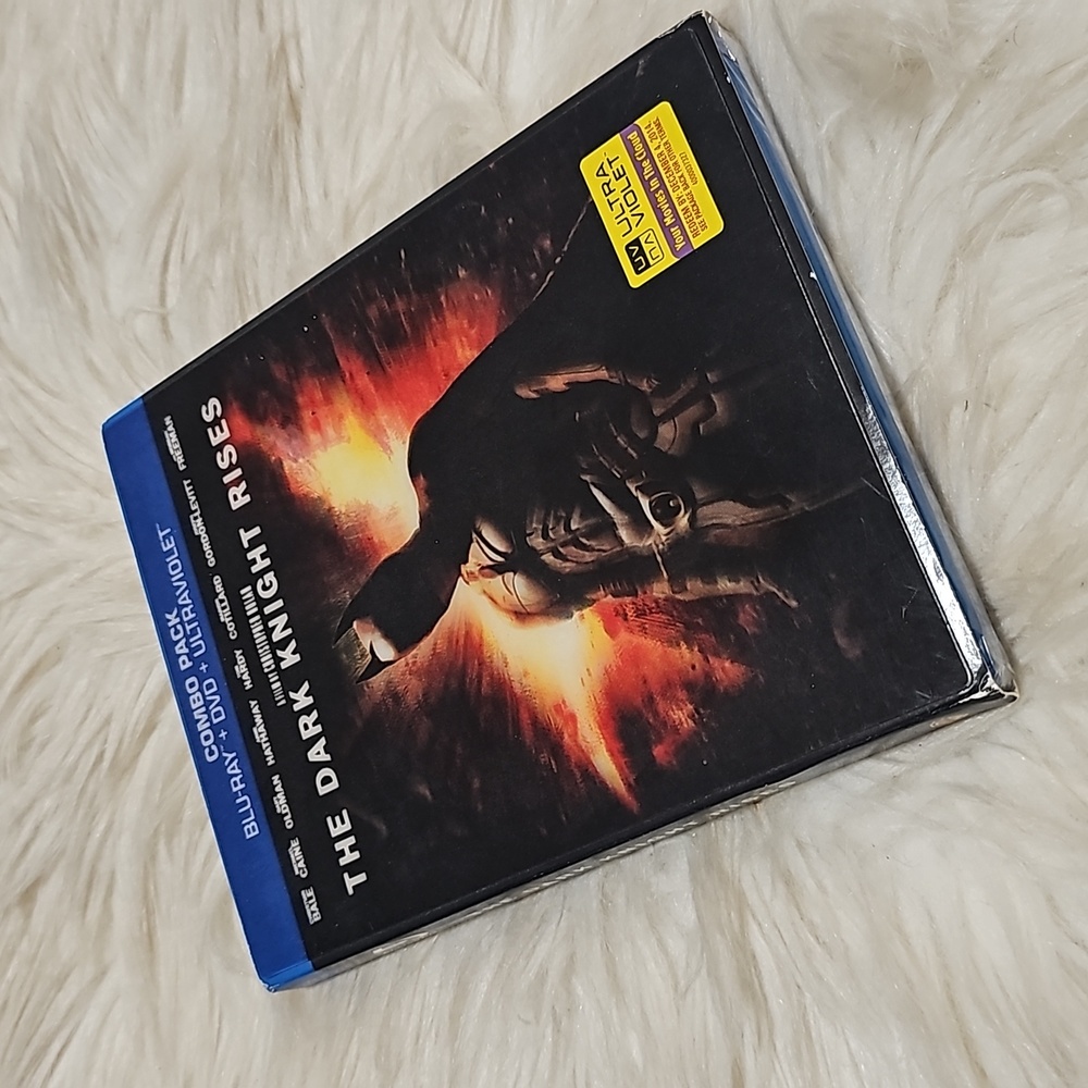 DVD Batman "The Dark Knight Rises" Never Opened, Still in Plastic Combo Pack
